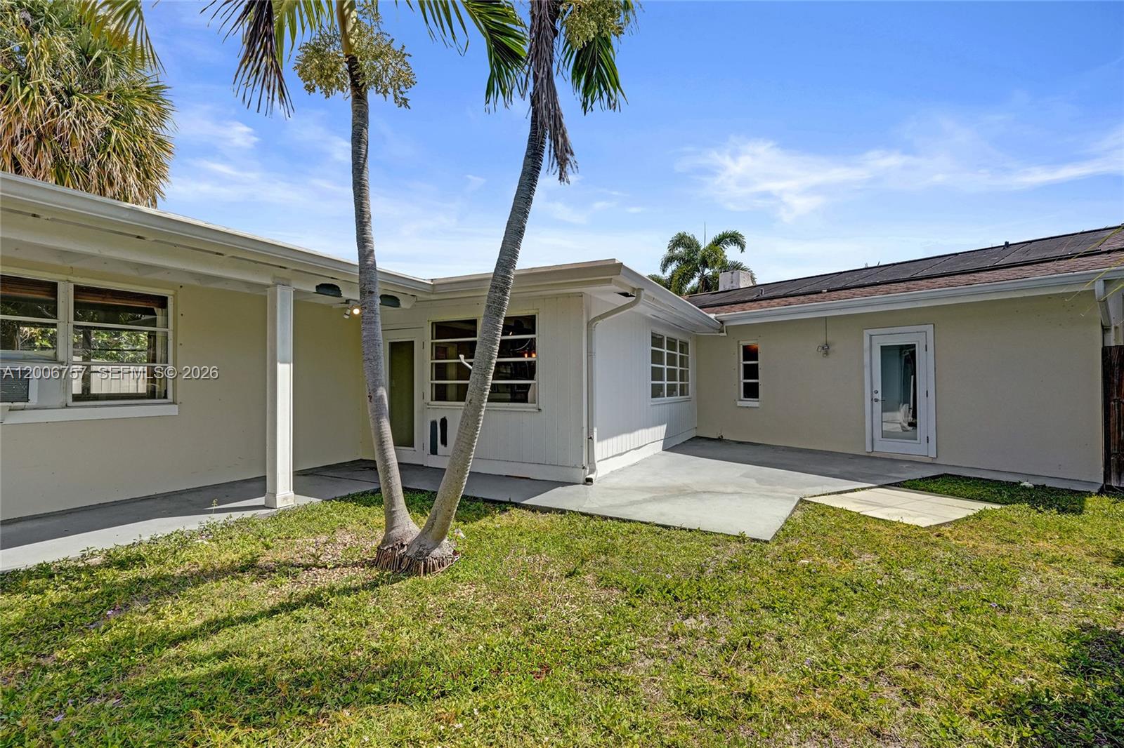1421 S Palmway
