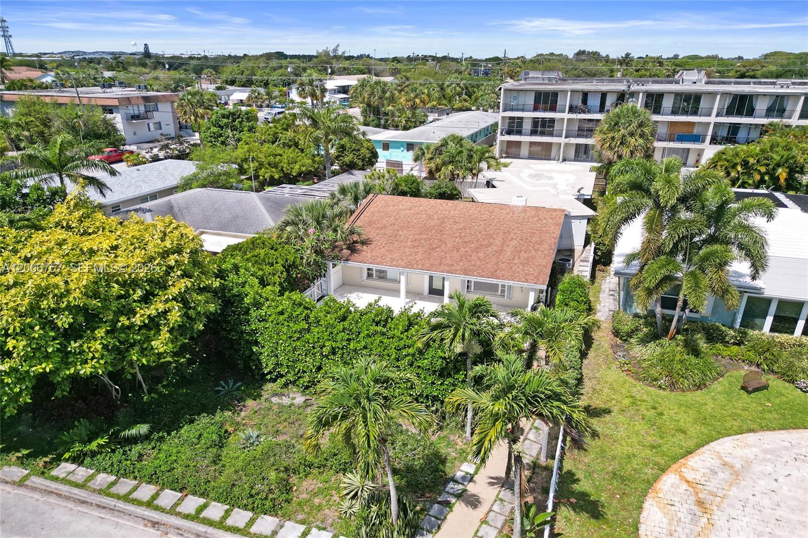 1421 S Palmway