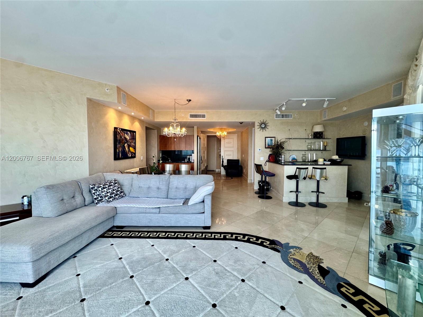 18101 Collins Avenue