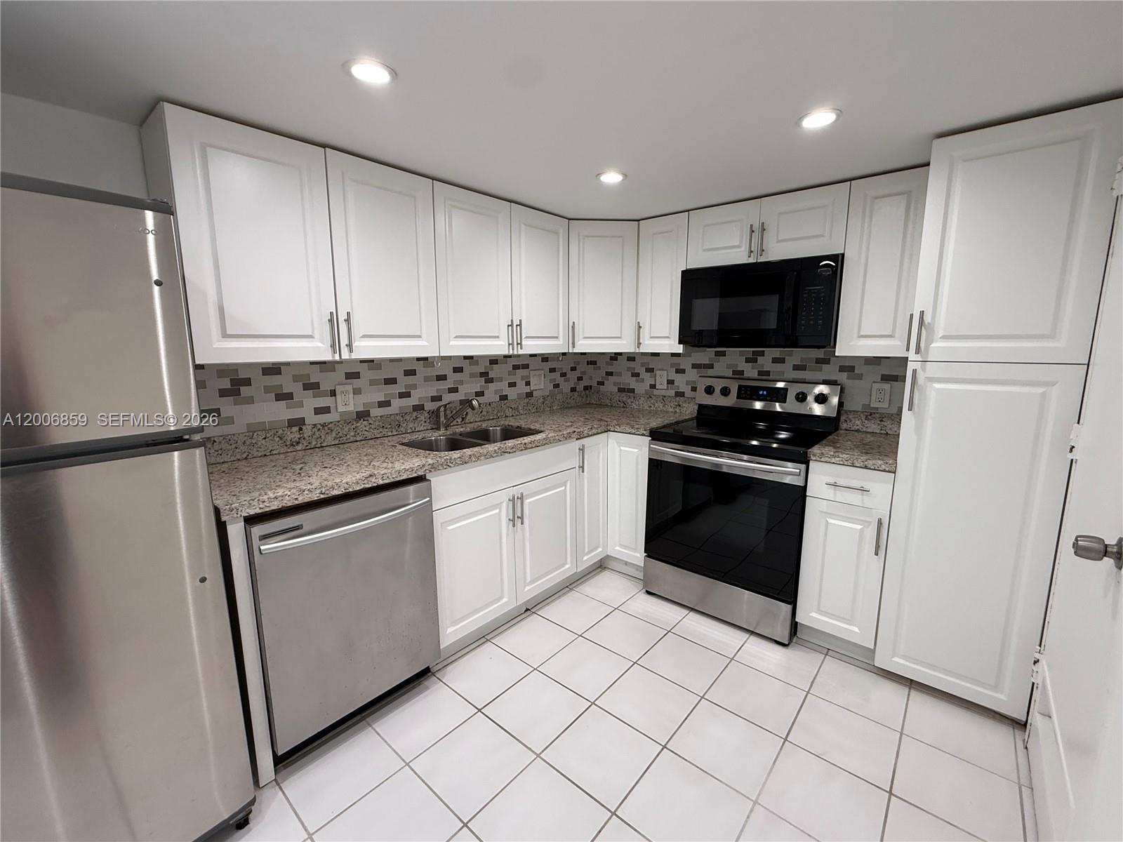 400 Kings Point Drive
