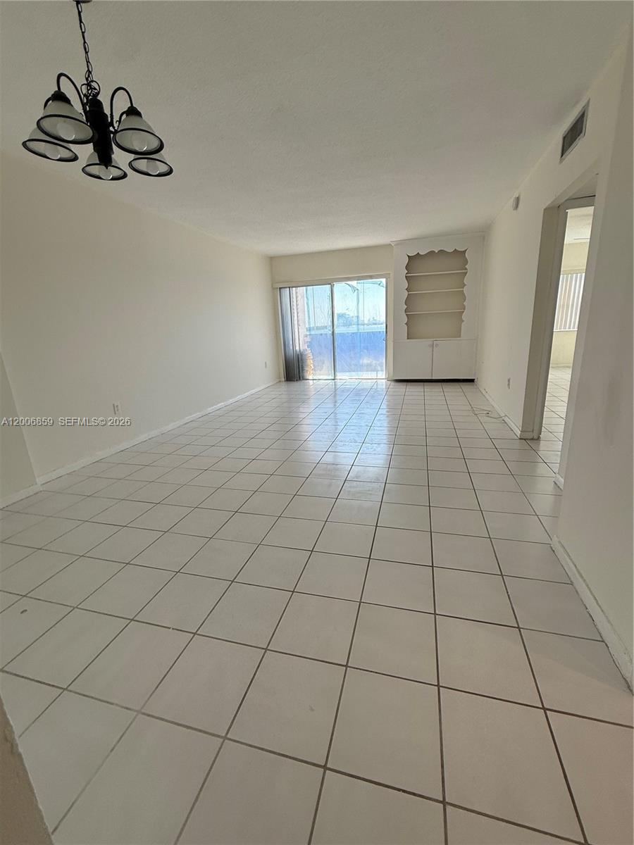 400 Kings Point Drive