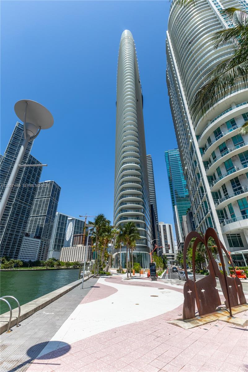 300 Biscayne Blvd Way