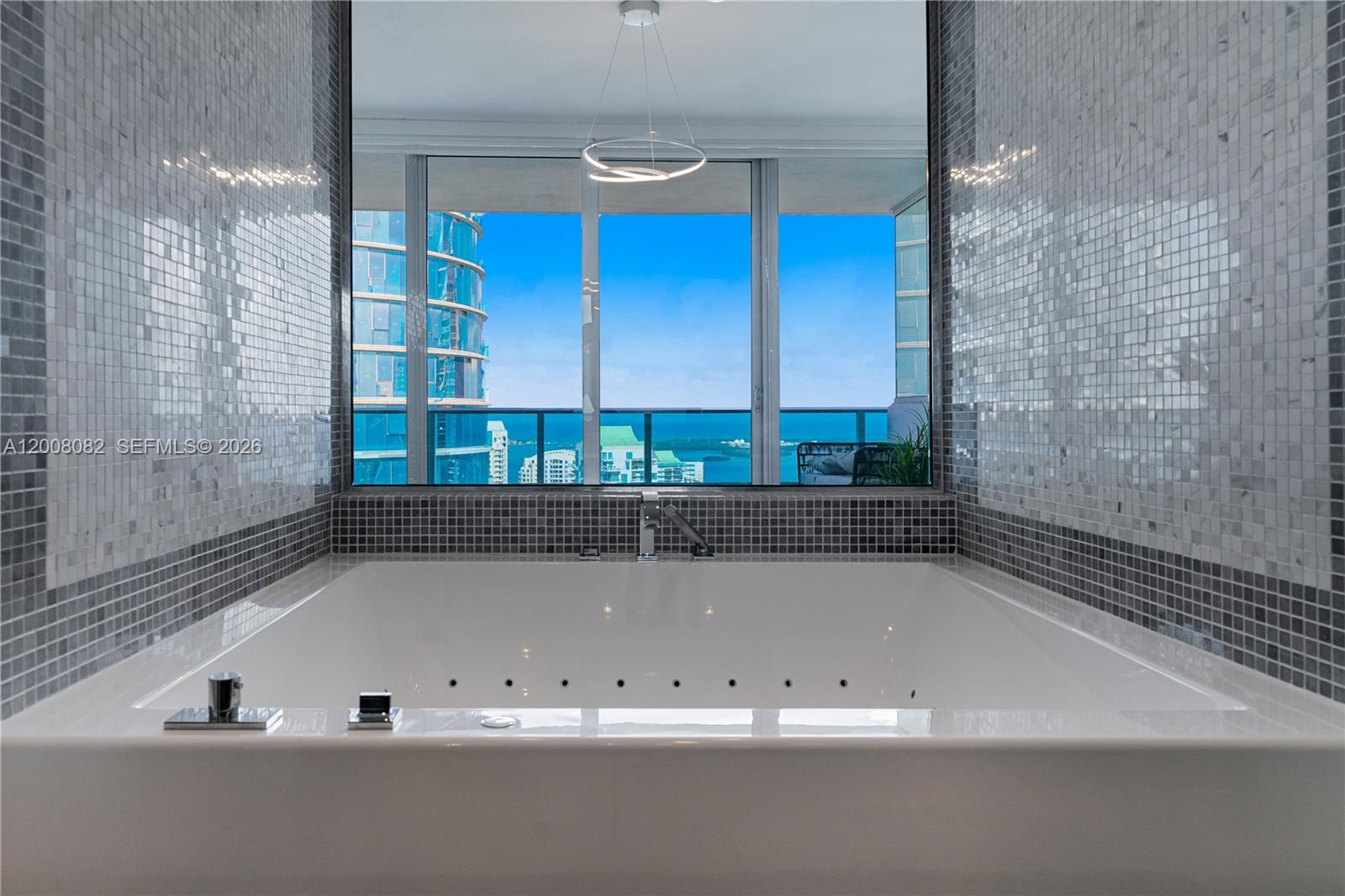 200 Biscayne Boulevard Way