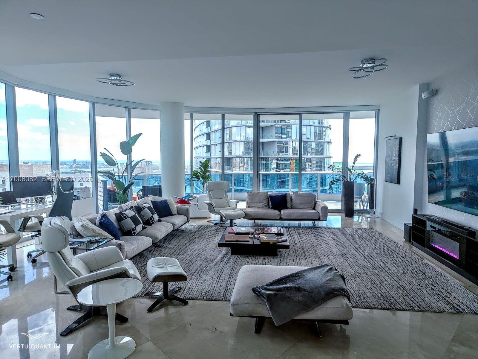 200 Biscayne Boulevard Way