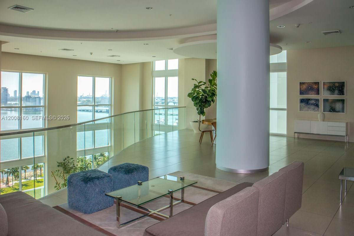 1900 N Bayshore Drive