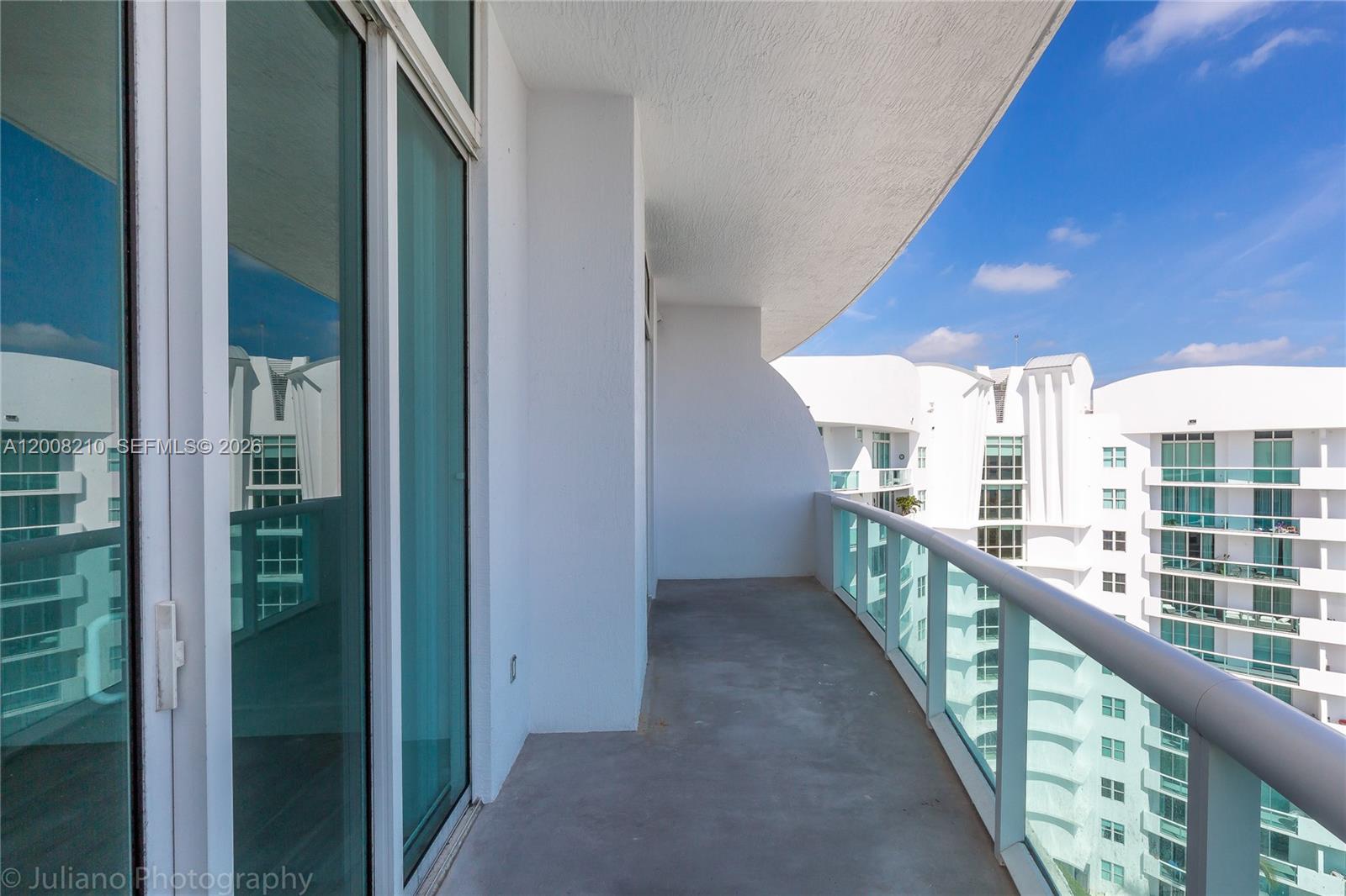 7900 Harbor Island Drive