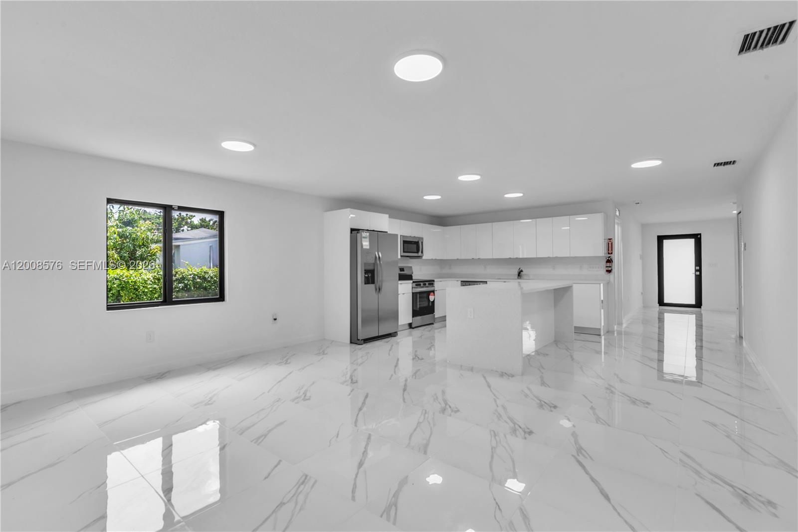 152 NW 18 Street