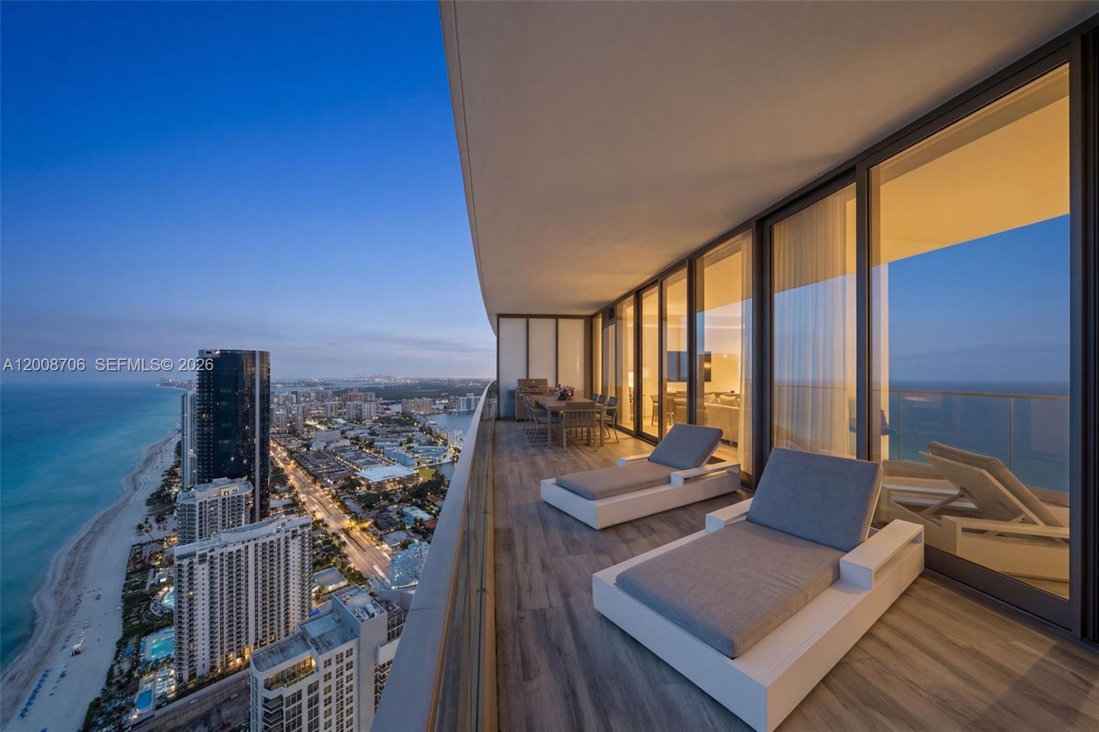 18975 Collins Avenue