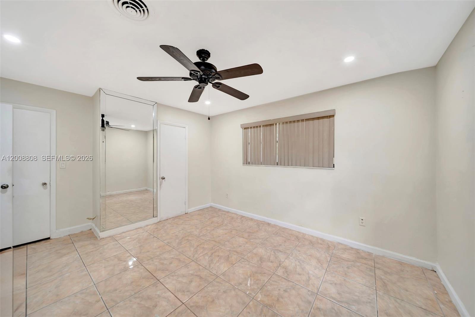 565 NE 160th Street