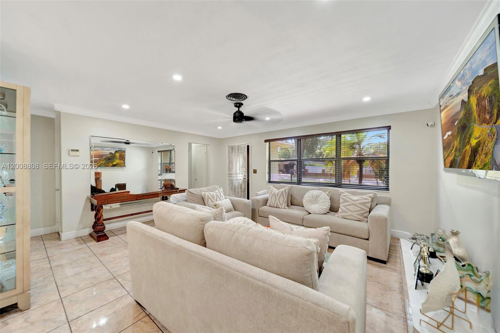565 NE 160th Street