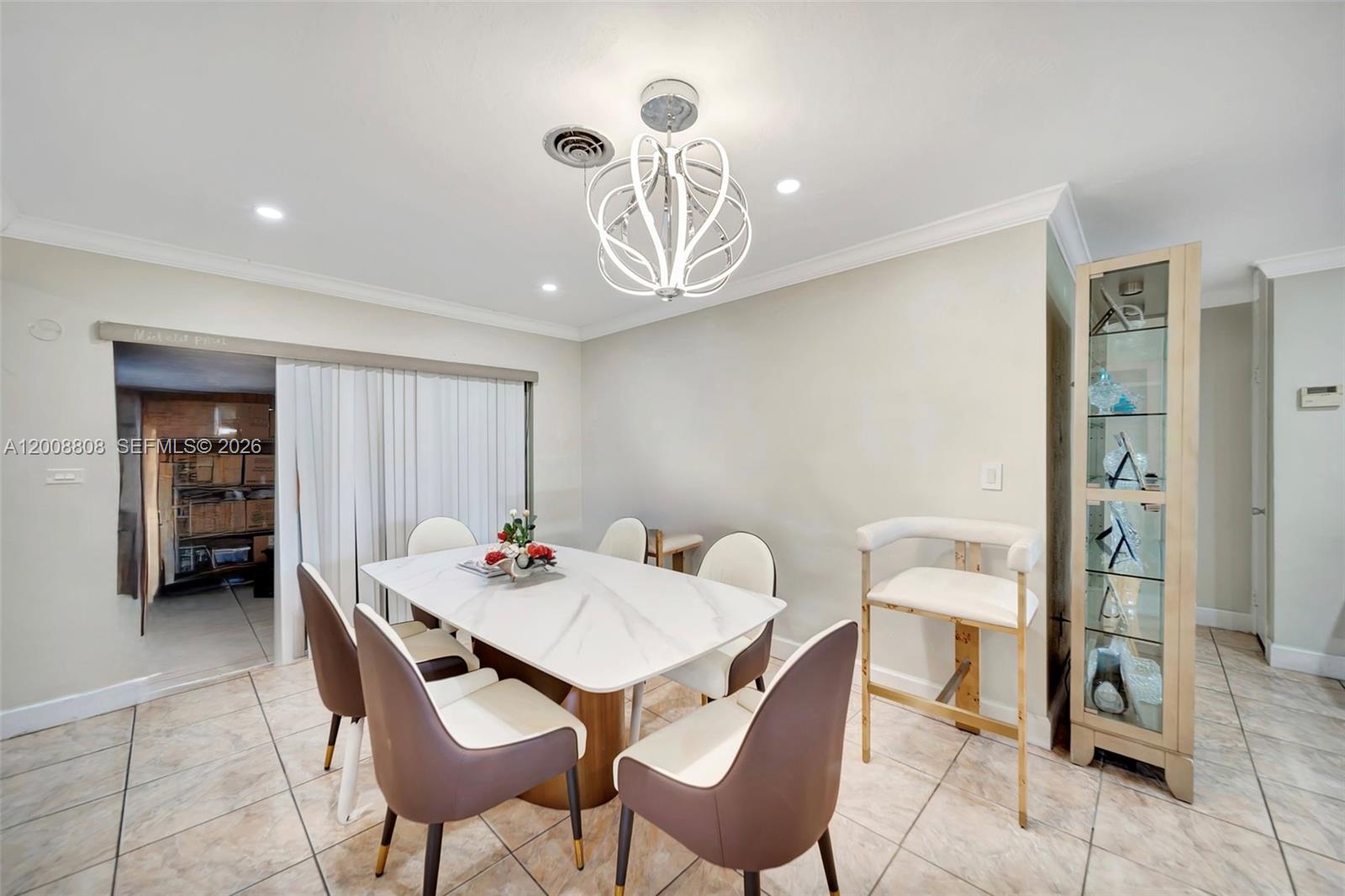 565 NE 160th Street