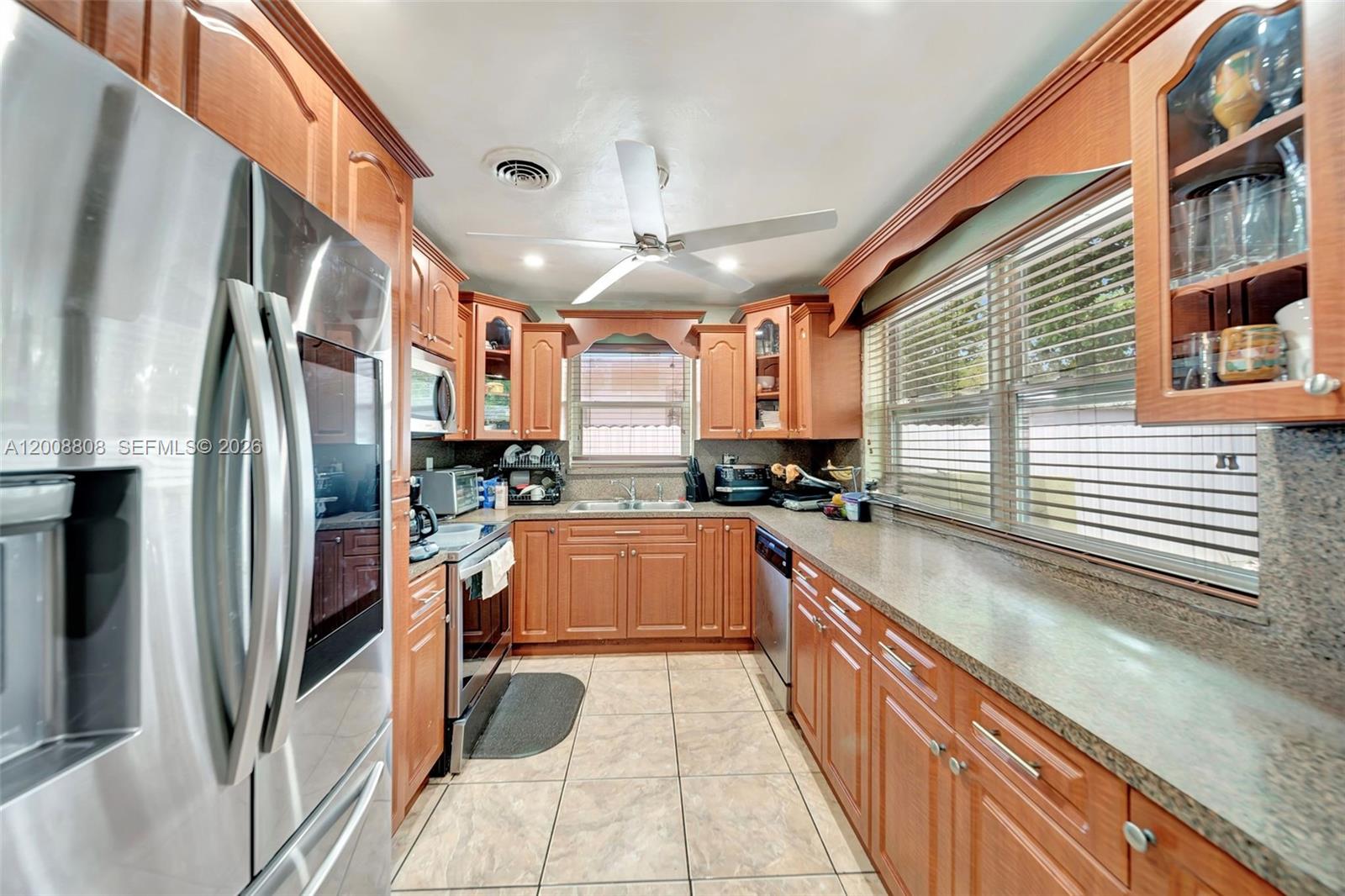 565 NE 160th Street