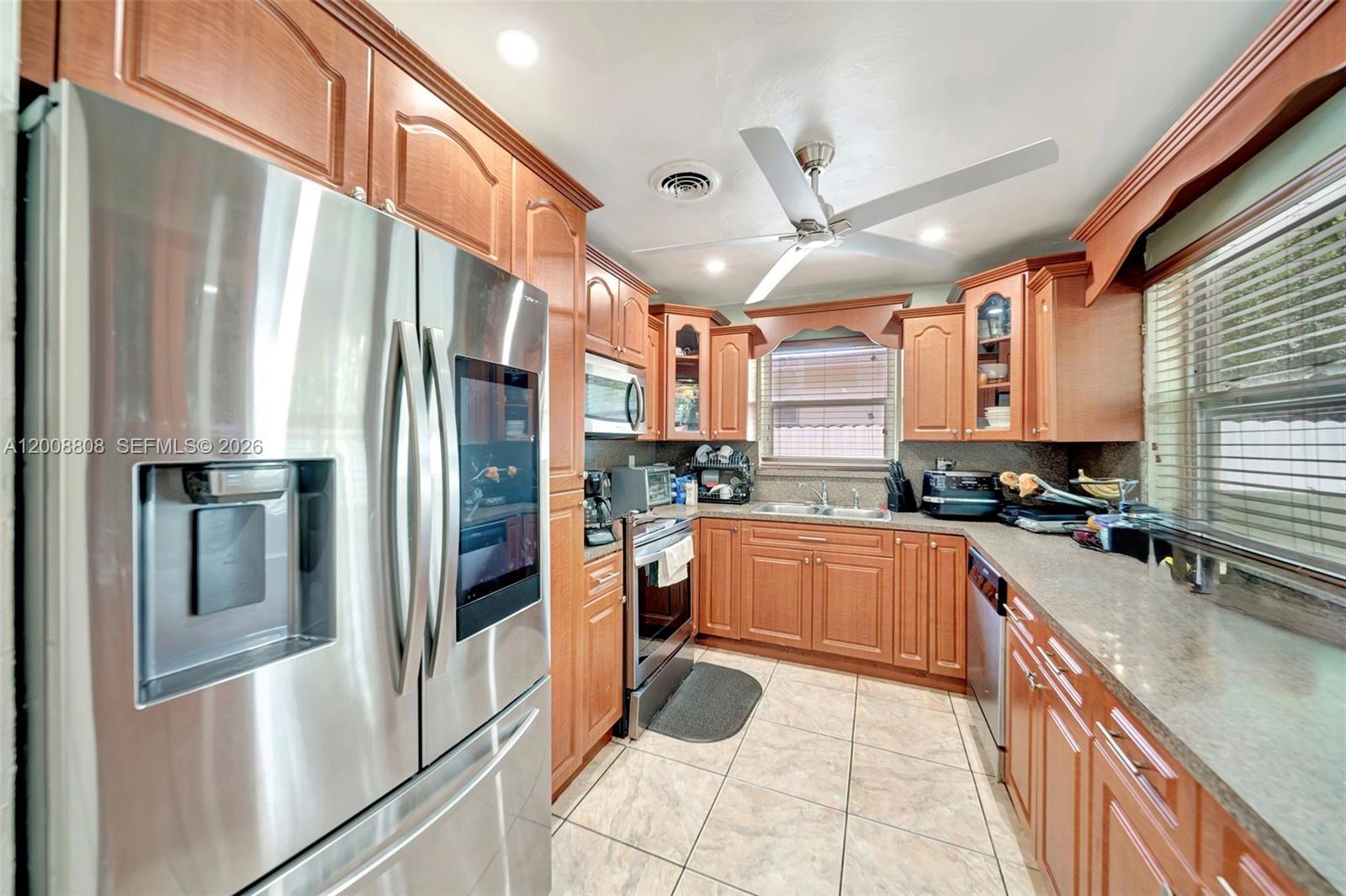 565 NE 160th Street