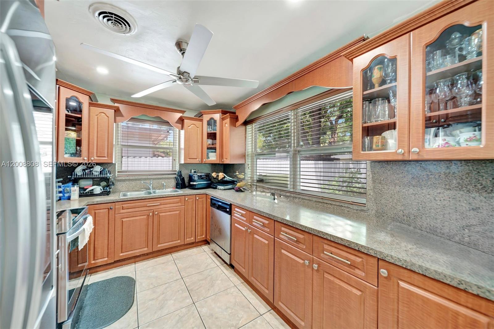 565 NE 160th Street