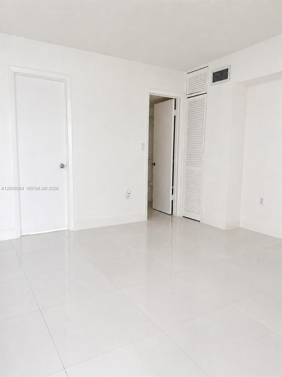 1300 W 47th Place