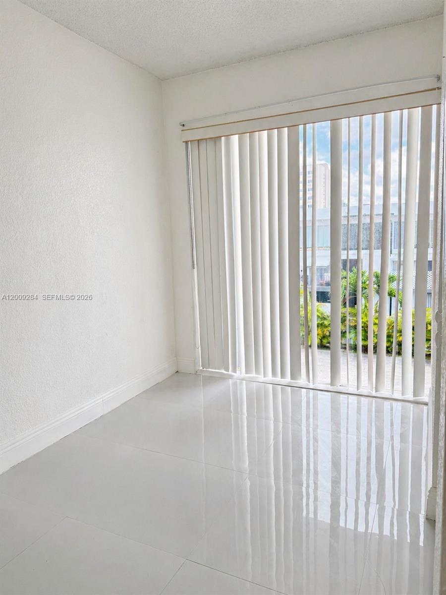1300 W 47th Place