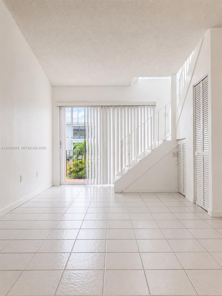 1300 W 47th Place