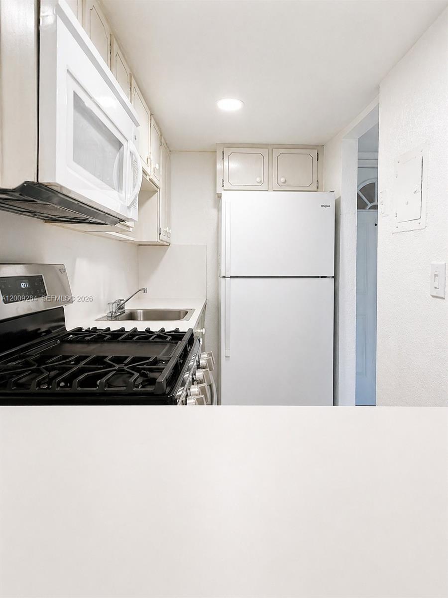 1300 W 47th Place