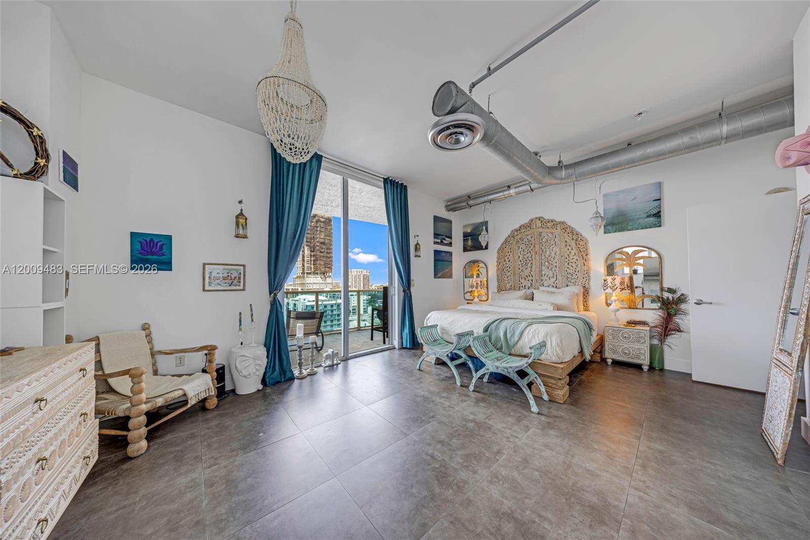 700 NE 25th Street