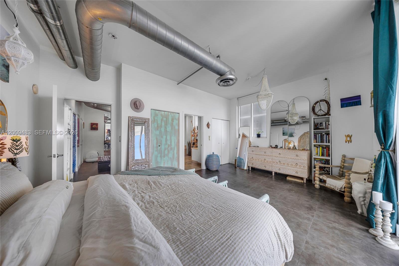 700 NE 25th Street