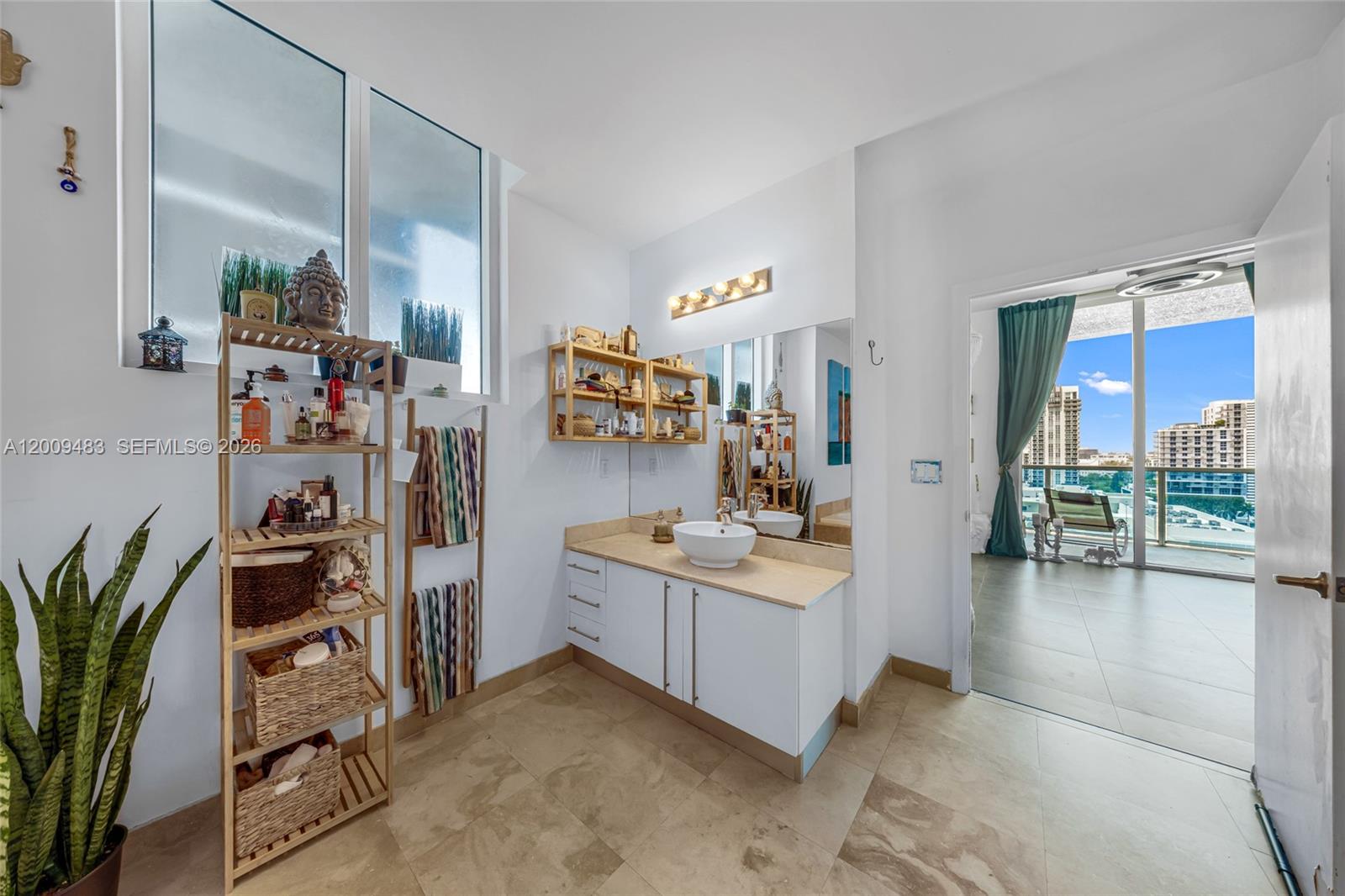 700 NE 25th Street