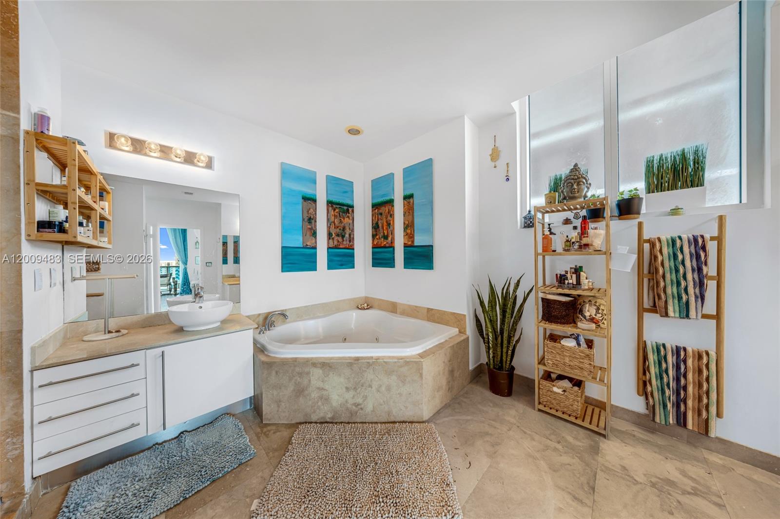 700 NE 25th Street
