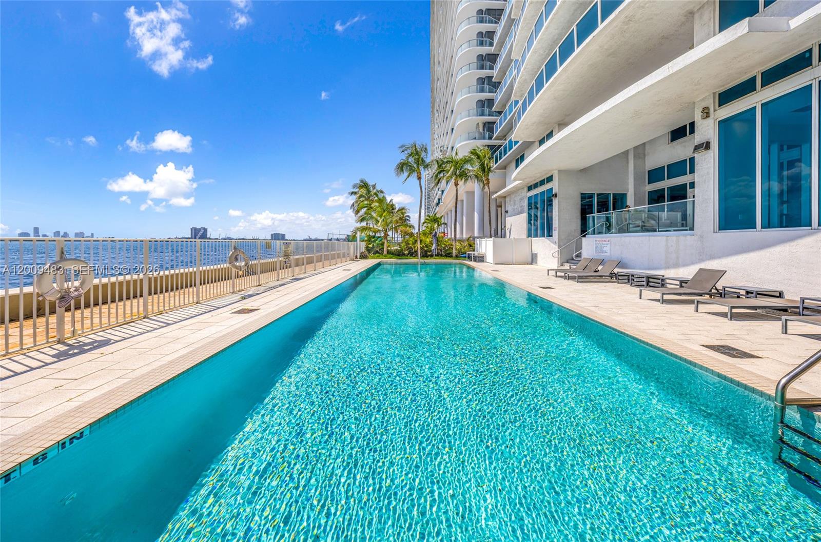 700 NE 25th Street