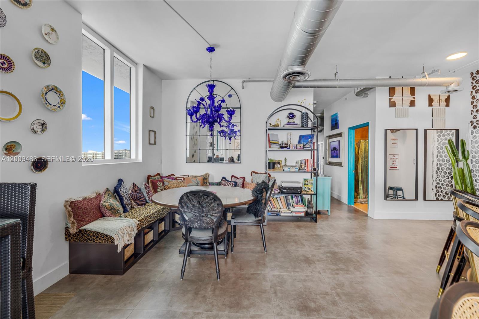 700 NE 25th Street
