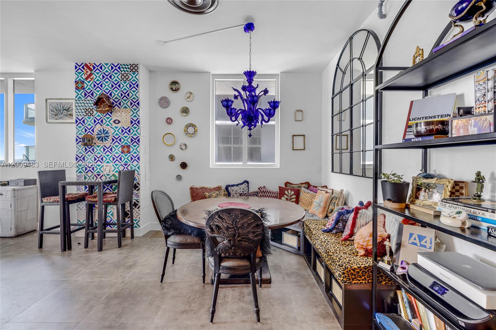 700 NE 25th Street
