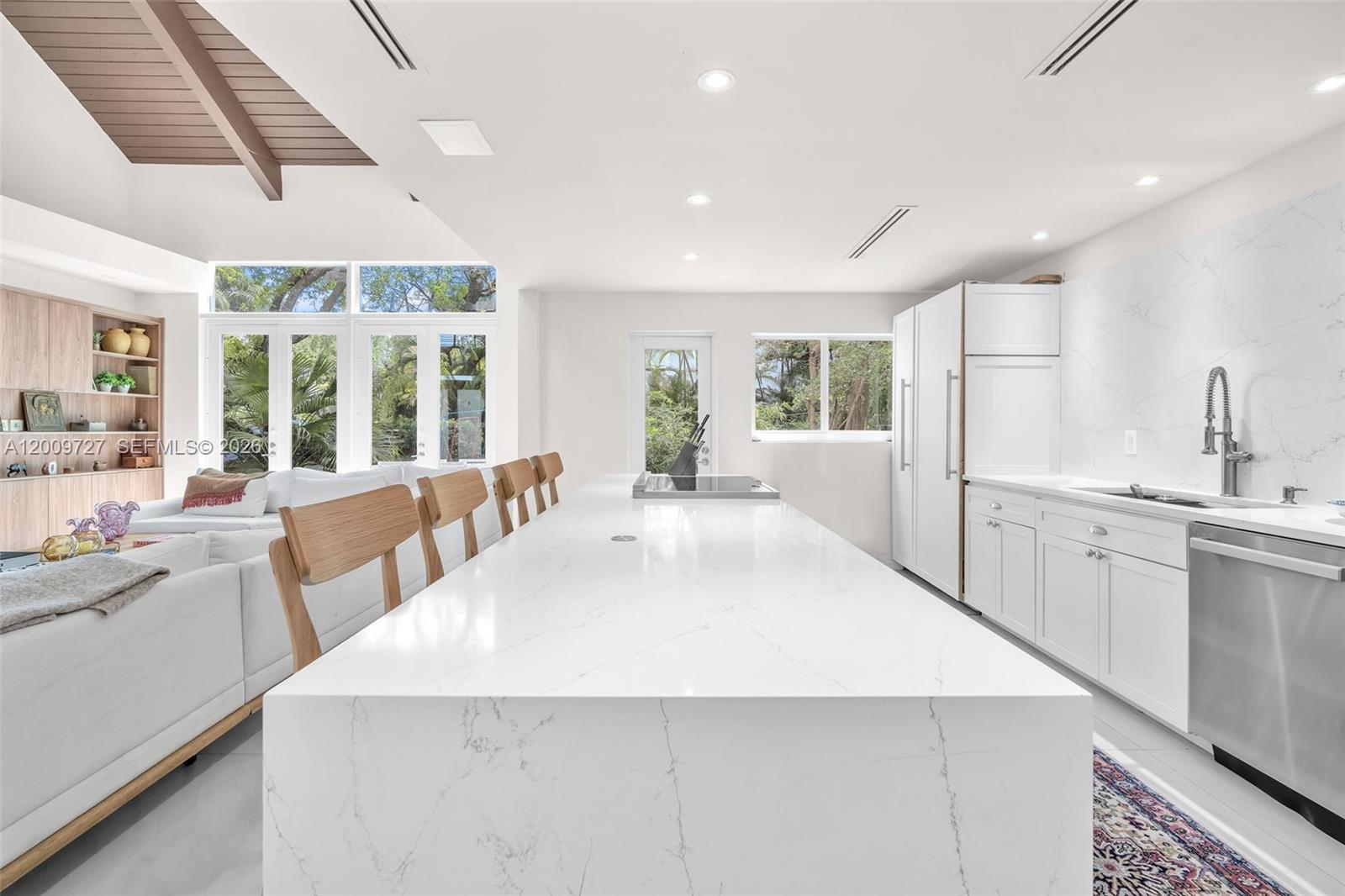 1933 S Oak Haven Circle