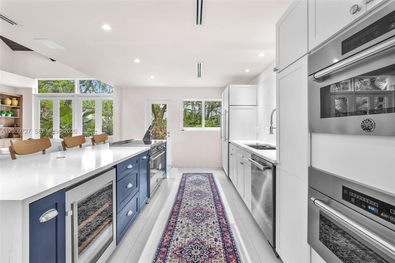 1933 S Oak Haven Circle