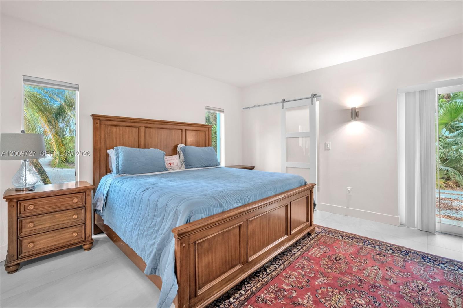 1933 S Oak Haven Circle