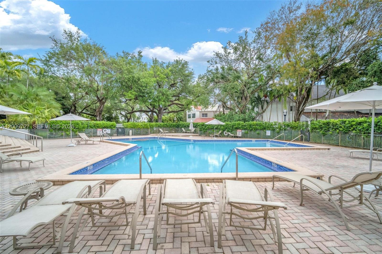 1933 S Oak Haven Circle