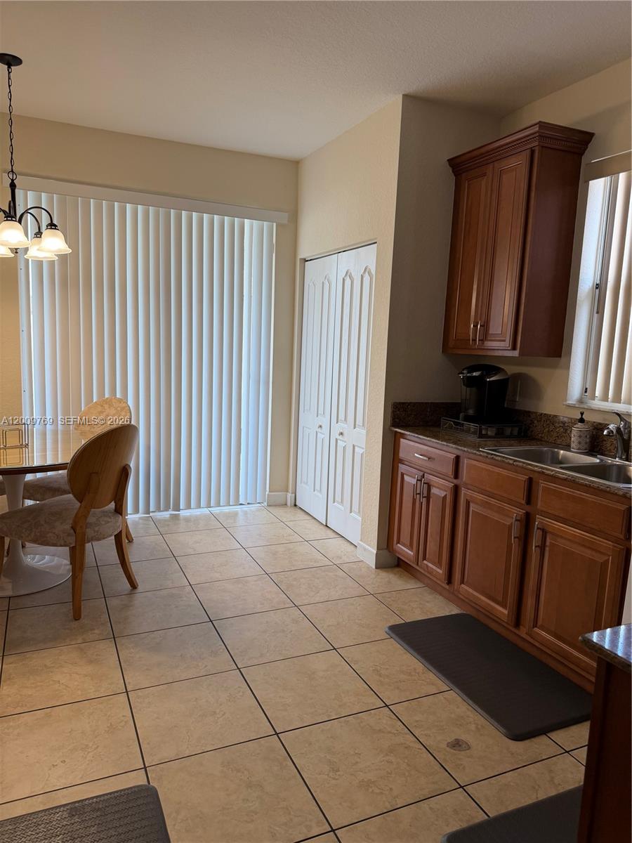 3955 NE 13th Drive