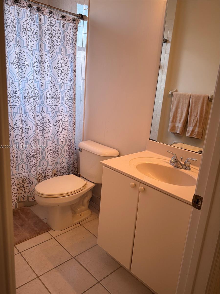 3955 NE 13th Drive