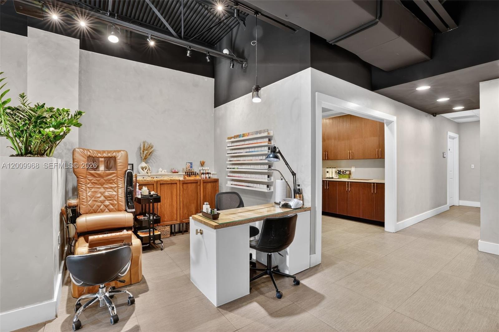 Turnkey Beauty Salon \u0026 Turnkey Beauty Salon \u0026 Spa For Sale In Palmetto Ba