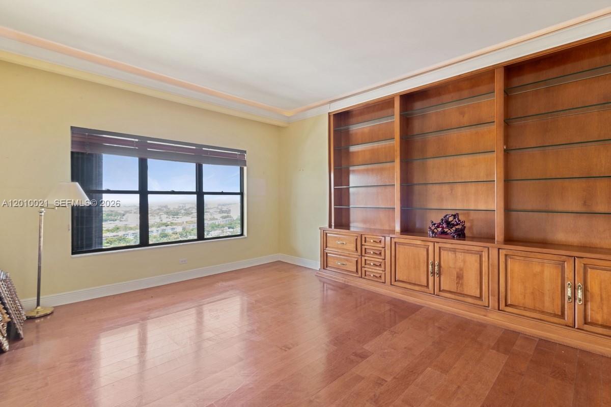 1800 NE 114th Street
