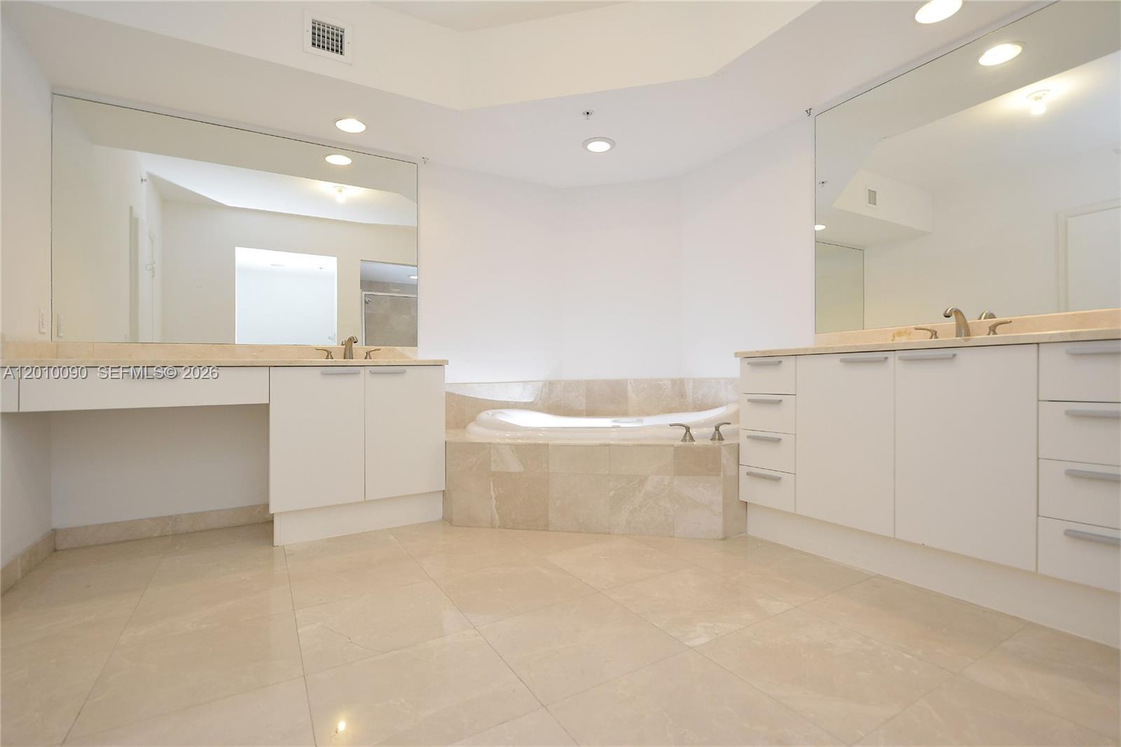 14951 Royal Oaks Lane