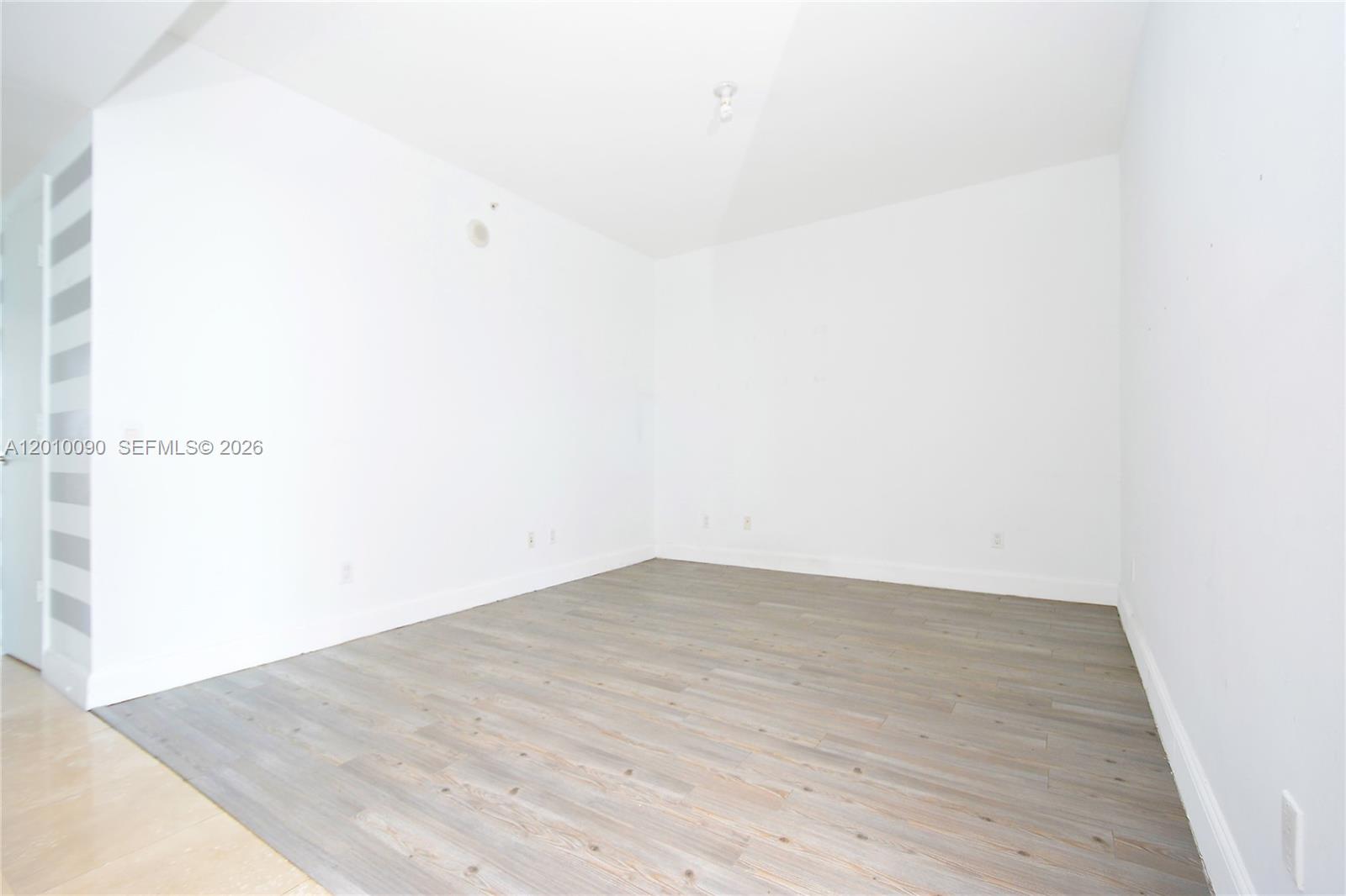 14951 Royal Oaks Lane