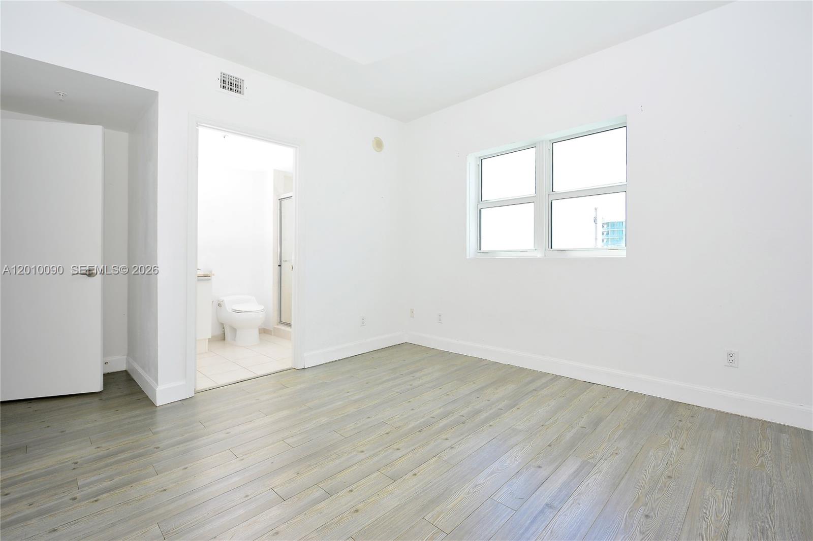 14951 Royal Oaks Lane