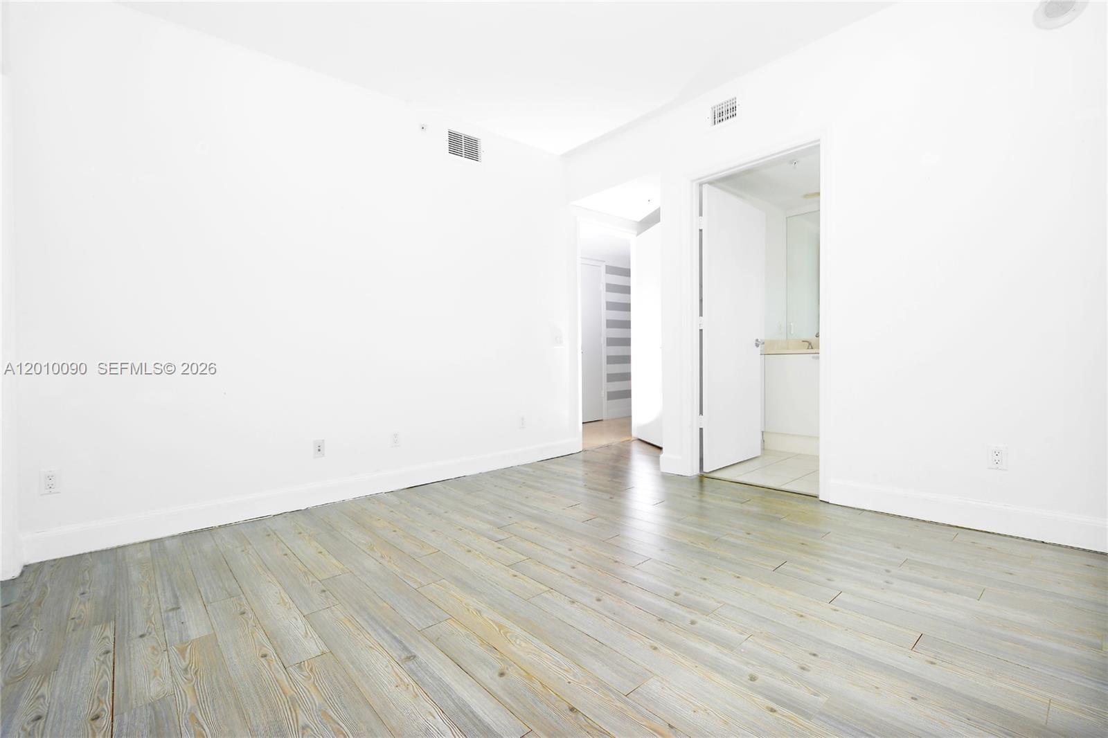 14951 Royal Oaks Lane