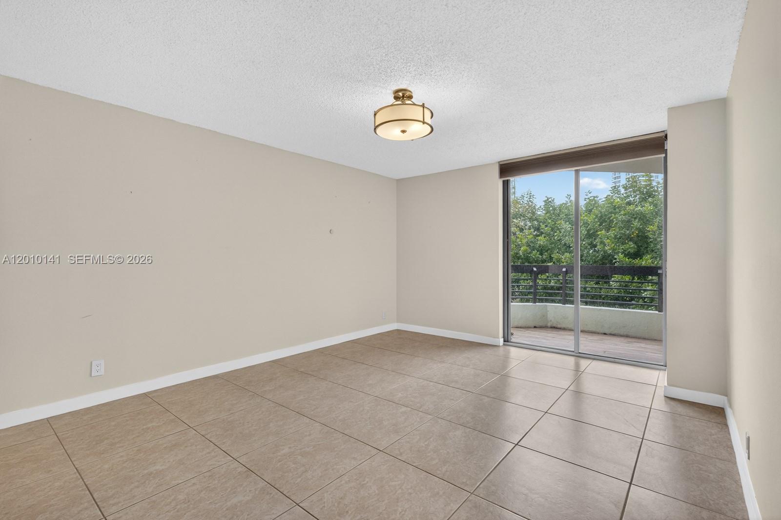 3500 Mystic Pointe Drive