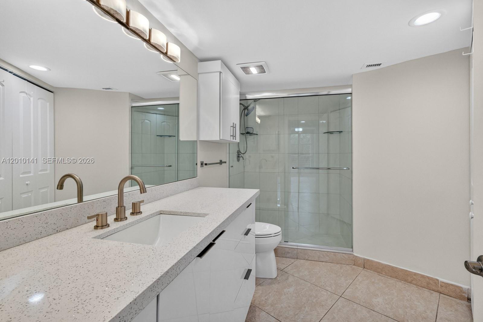 3500 Mystic Pointe Drive