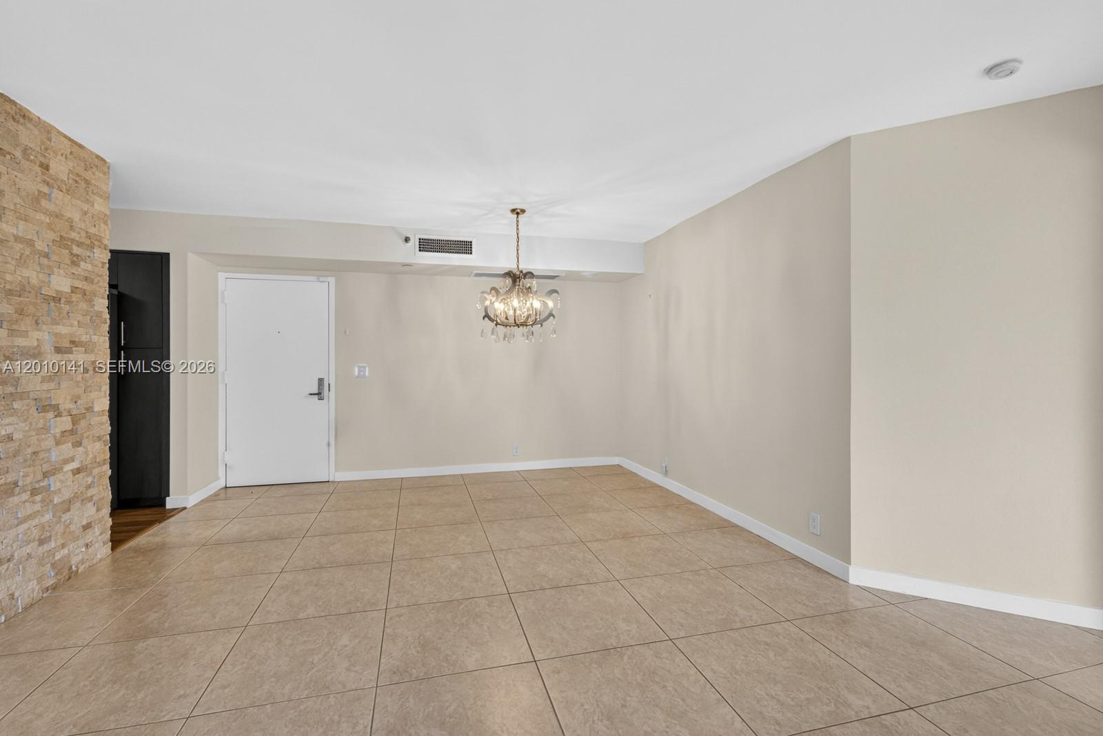3500 Mystic Pointe Drive