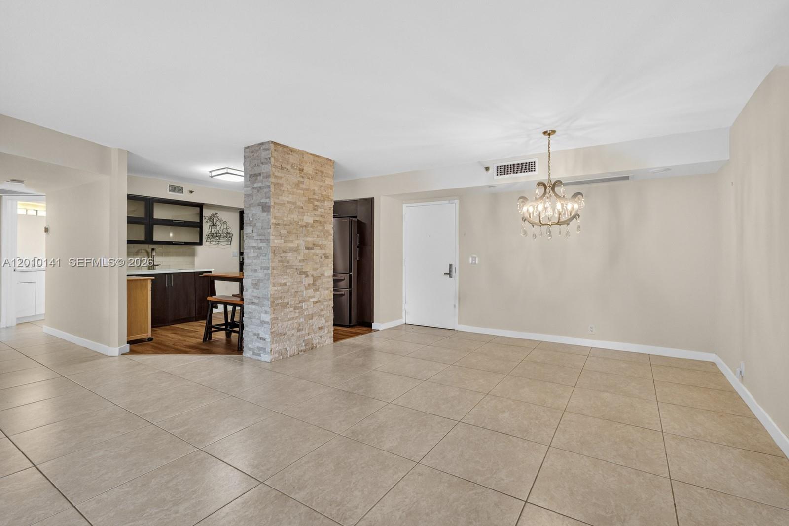 3500 Mystic Pointe Drive
