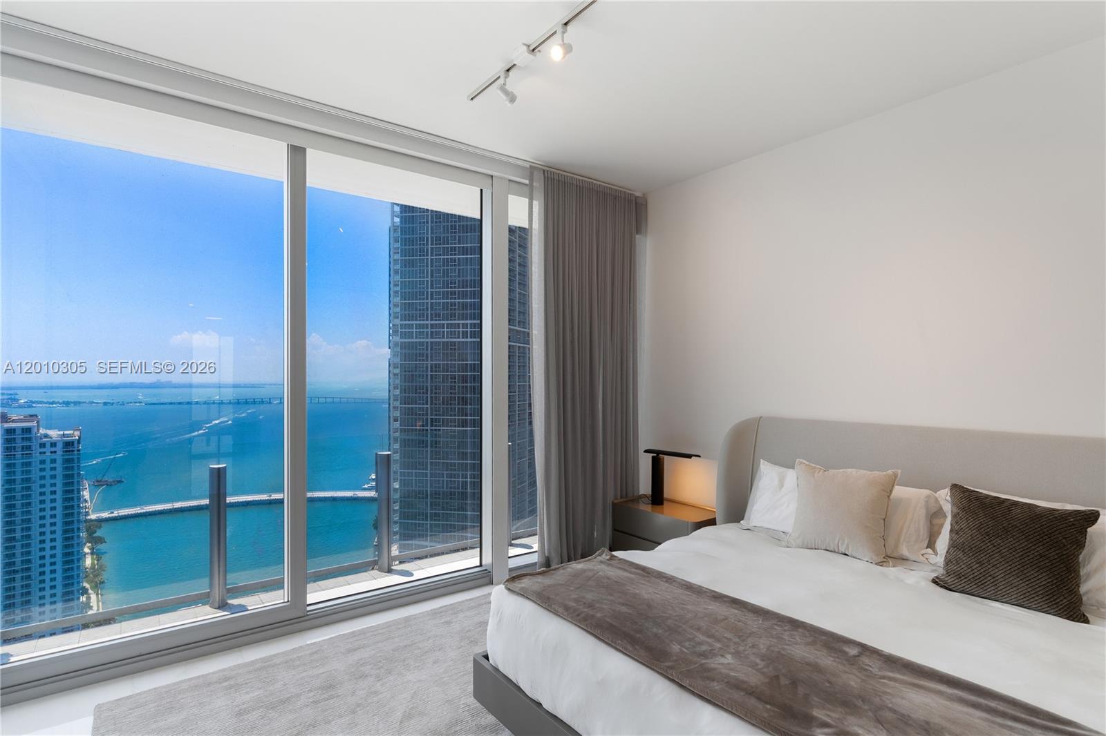 300 Biscayne Blvd Way