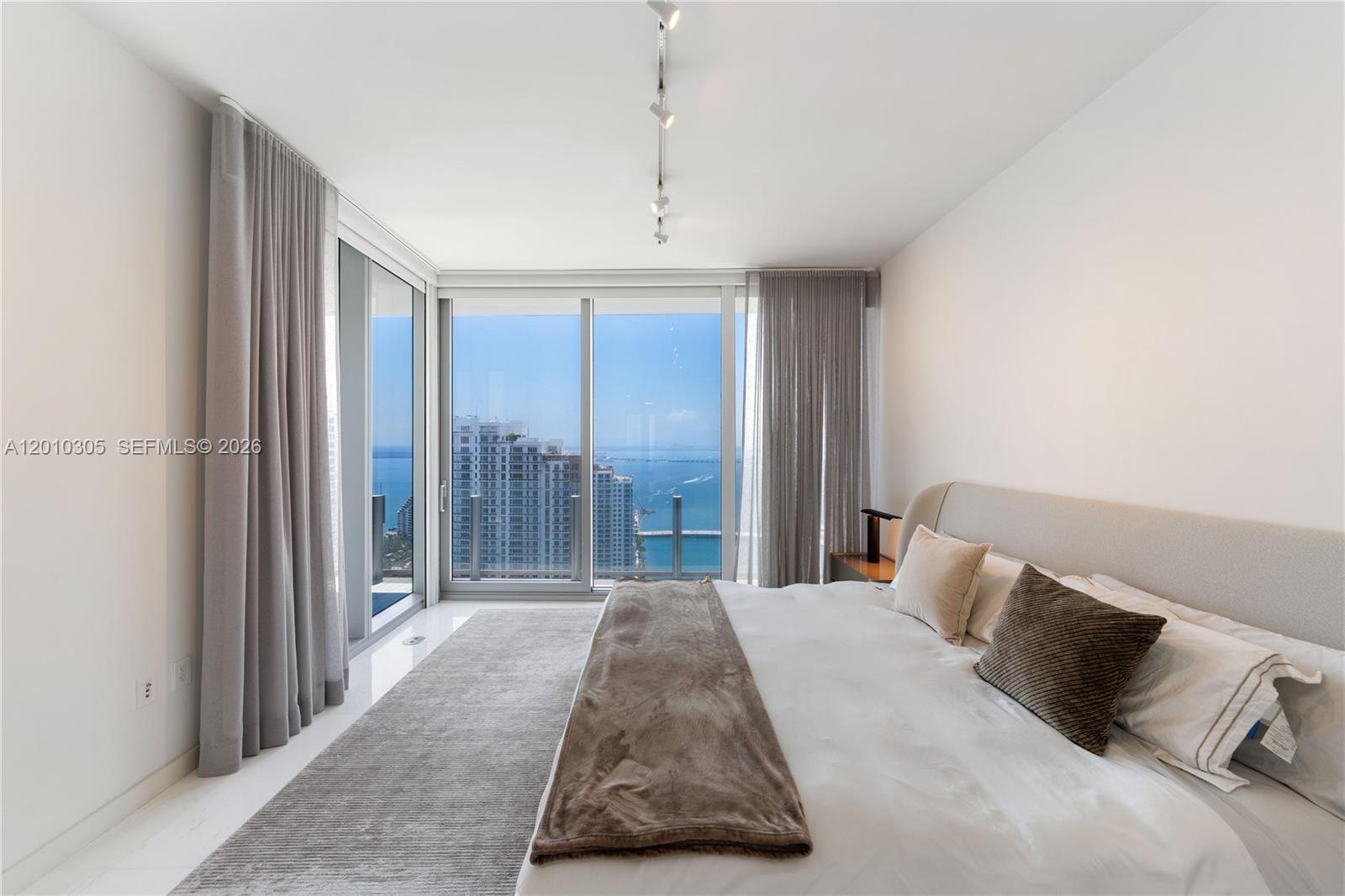 300 Biscayne Blvd Way
