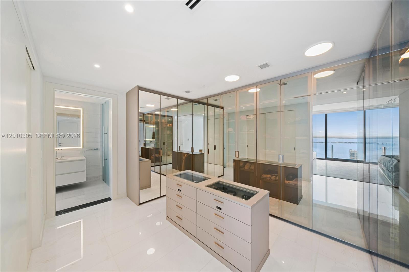 300 Biscayne Blvd Way