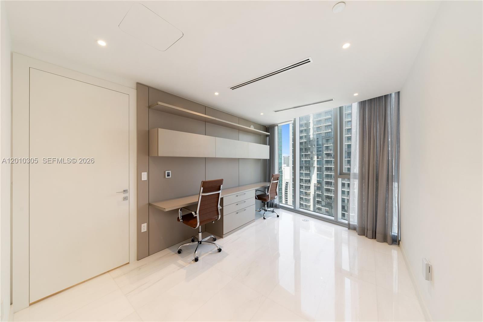300 Biscayne Blvd Way