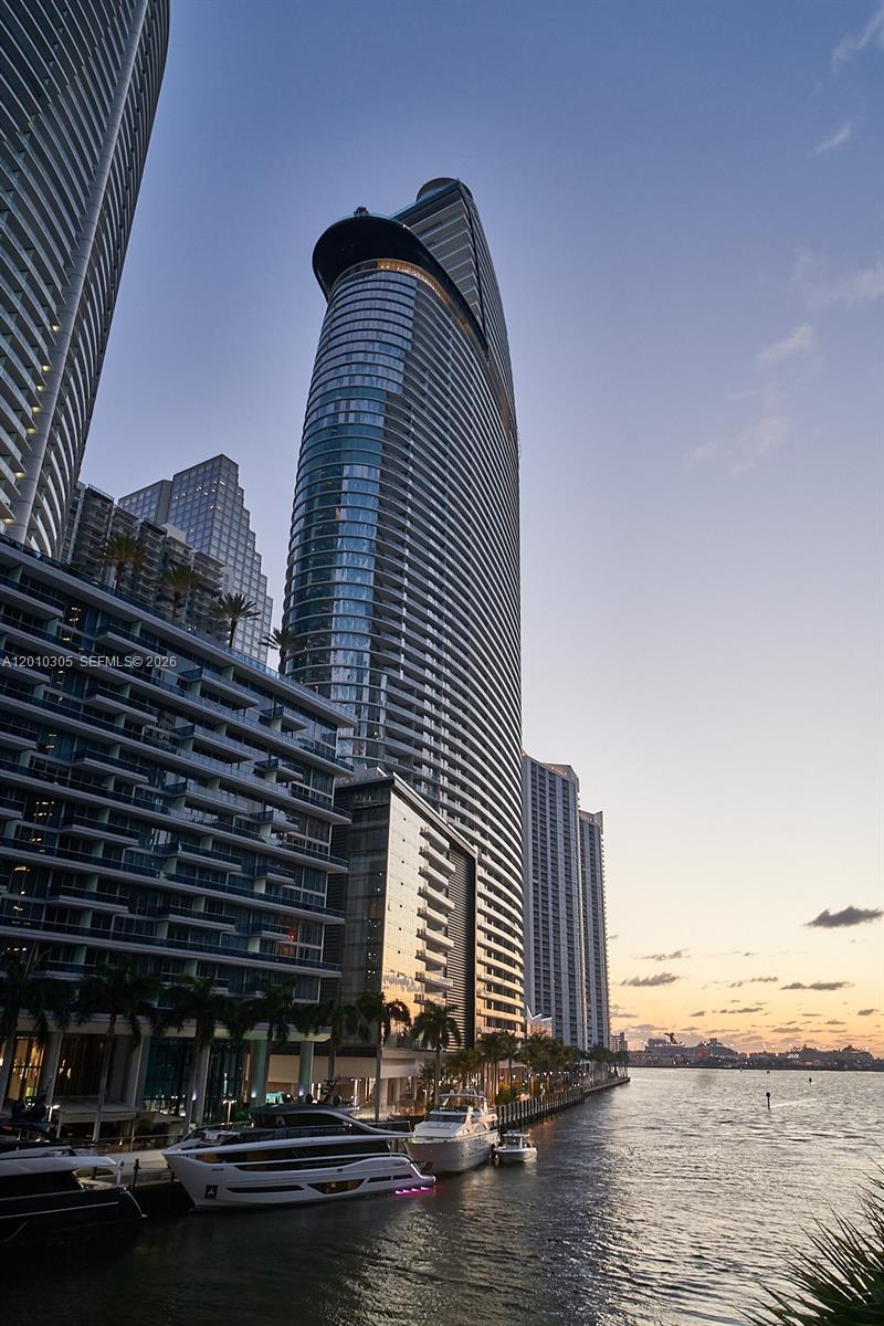 300 Biscayne Blvd Way